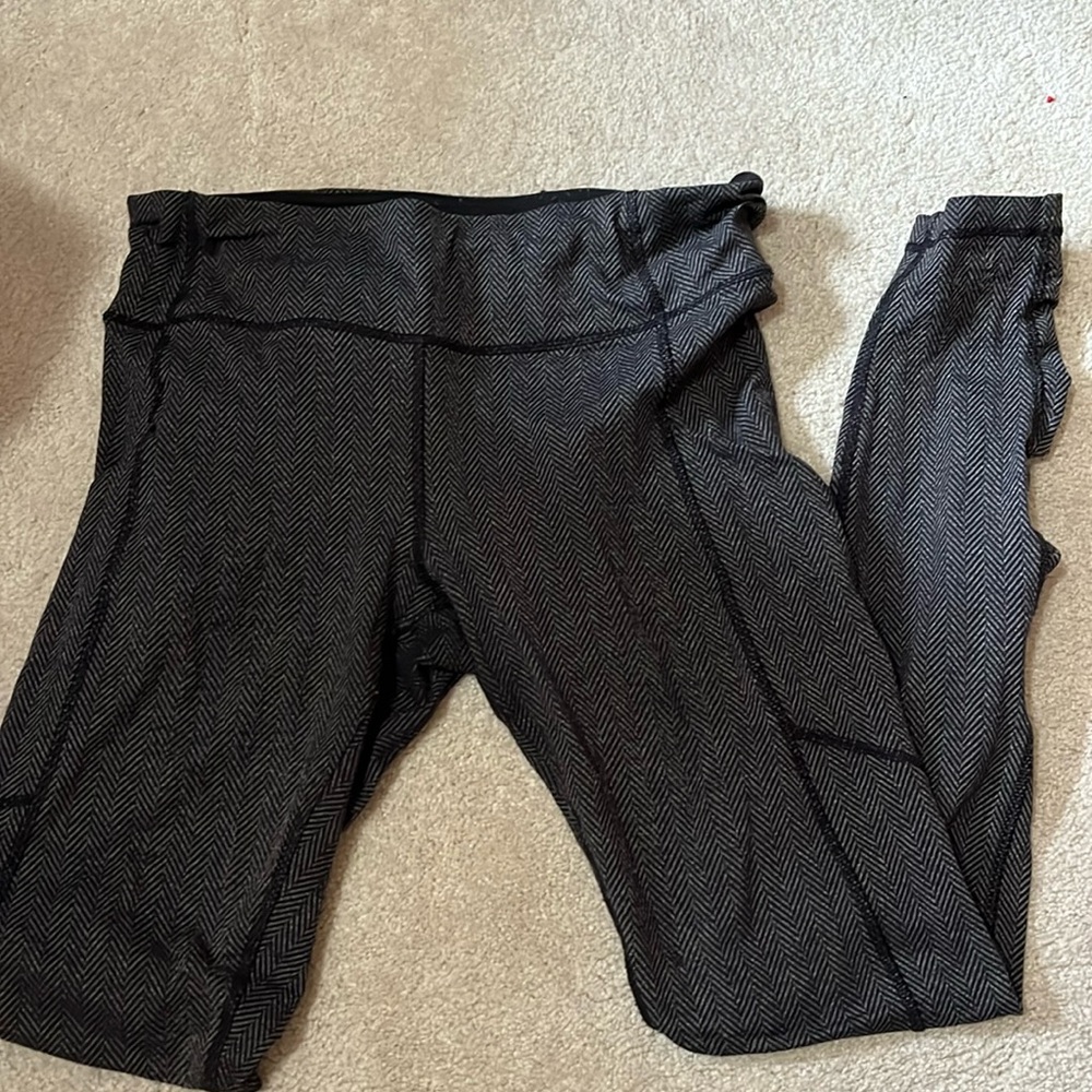 Lululemon leggings. Herringbone.